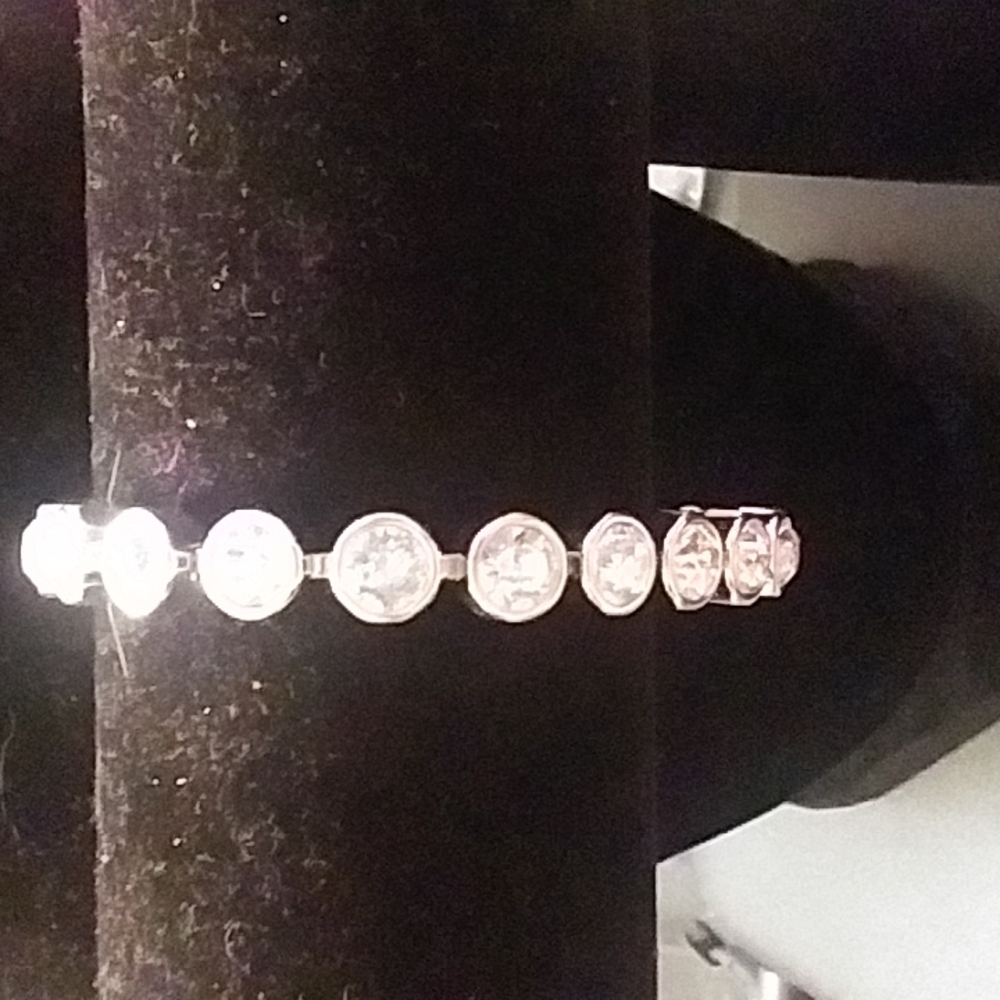 Touchstone Crystal